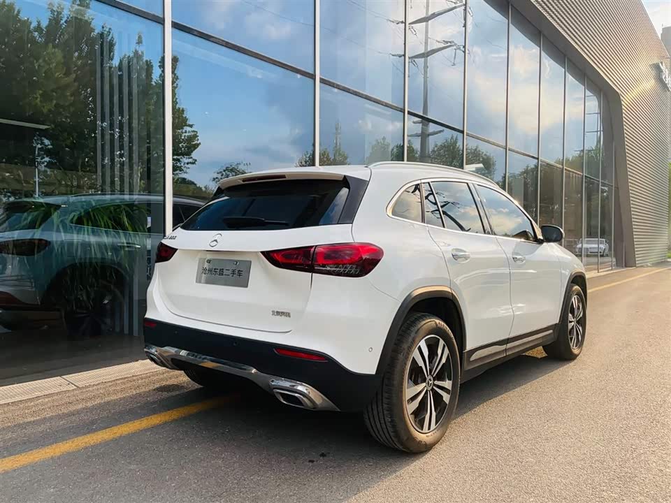 Mercedes-Benz GLA