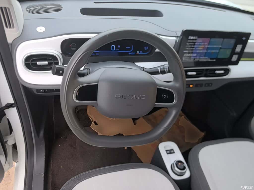 Geely Panda, 2025 11