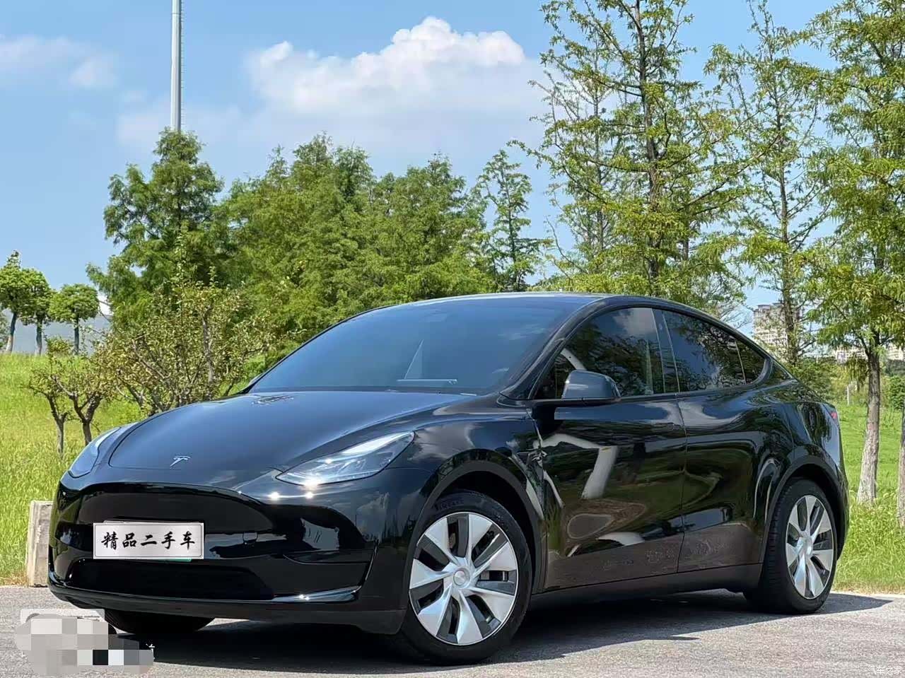 Tesla Model Y, 2023 1