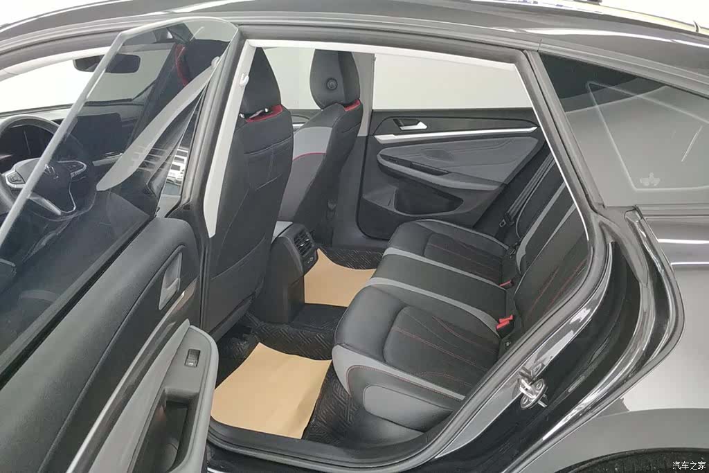 Volkswagen Lamando, 2024 11
