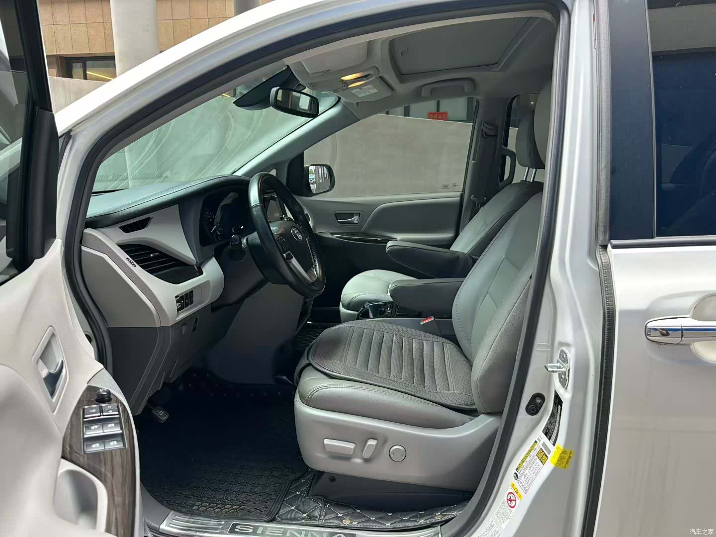 Toyota Sienna, 2019 все фото