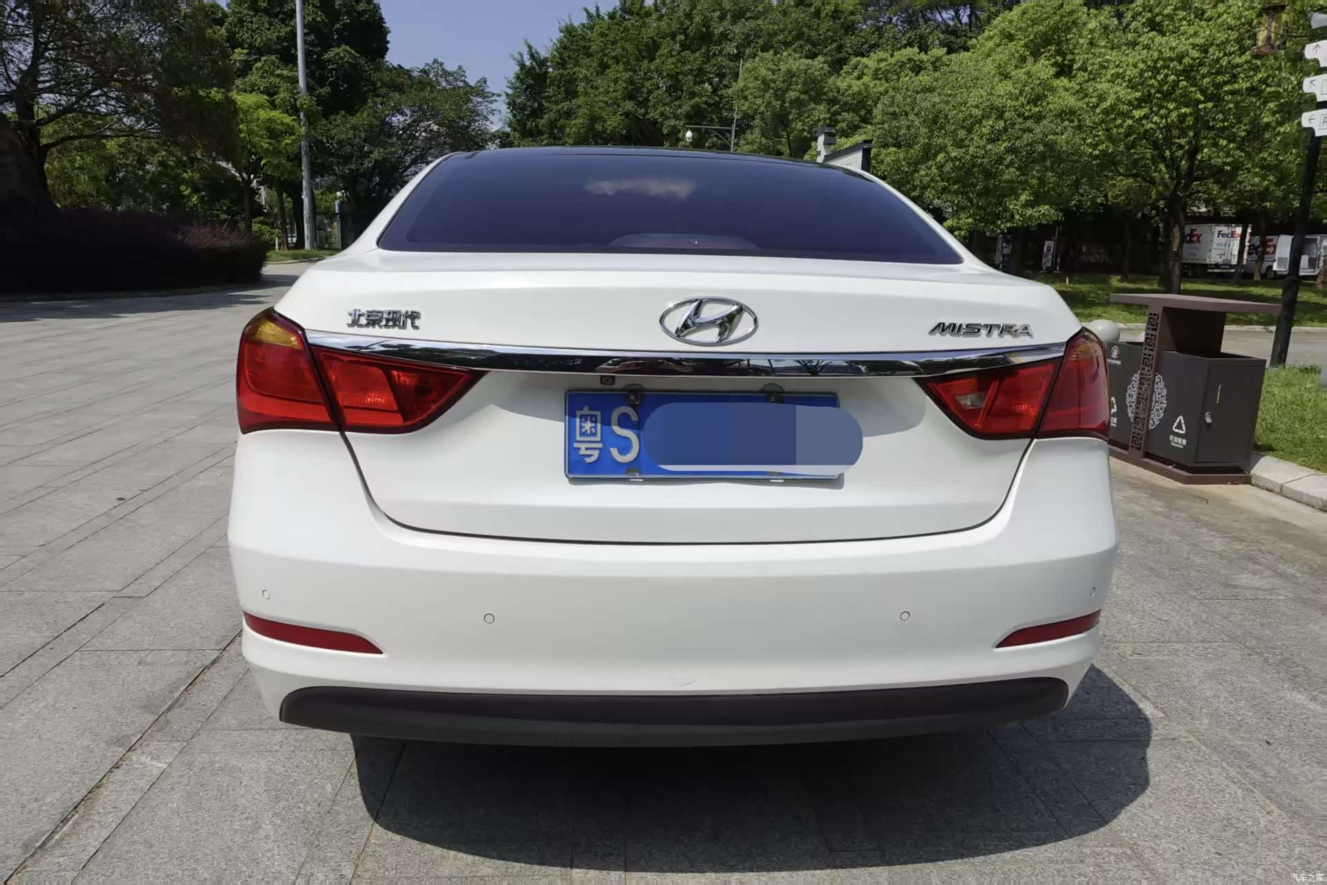 Hyundai GLS, 2015 3