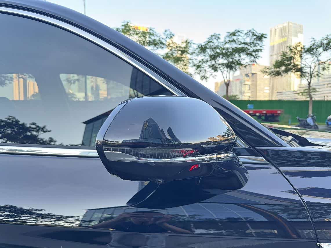 Hongqi HS5, 2023 23