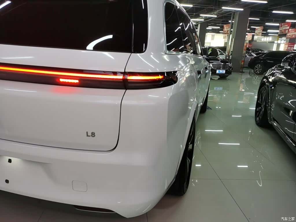 Li Auto L8, 2024 8