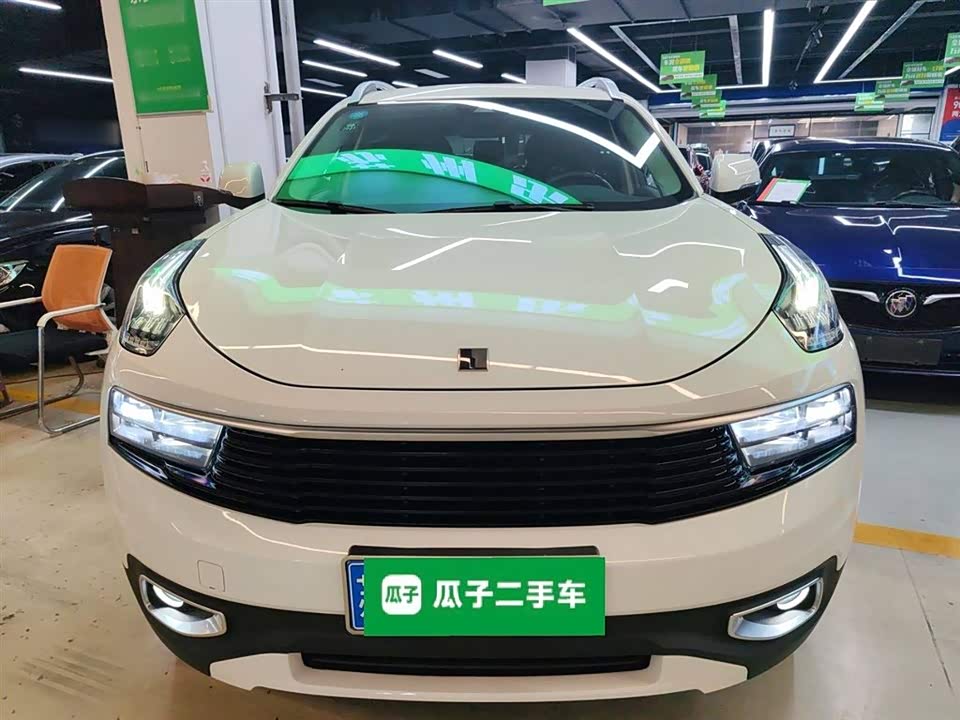 Lynk & Co 01