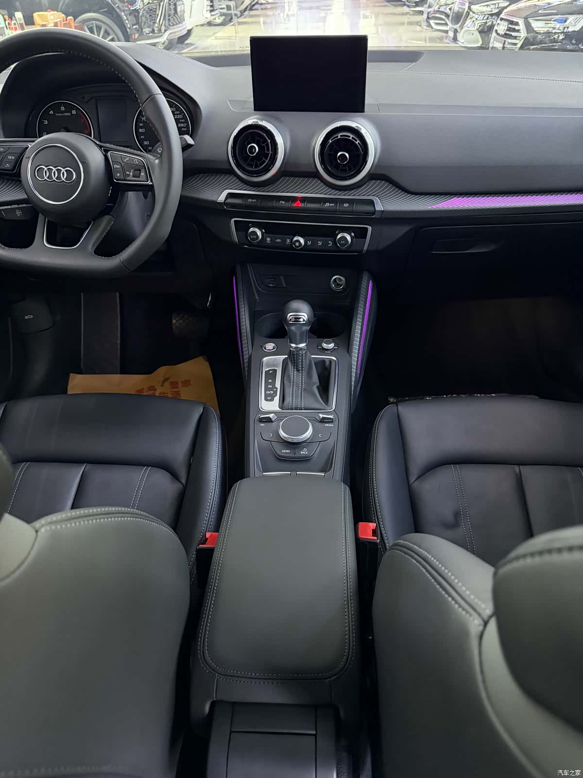 Audi Q2L, 2022 12