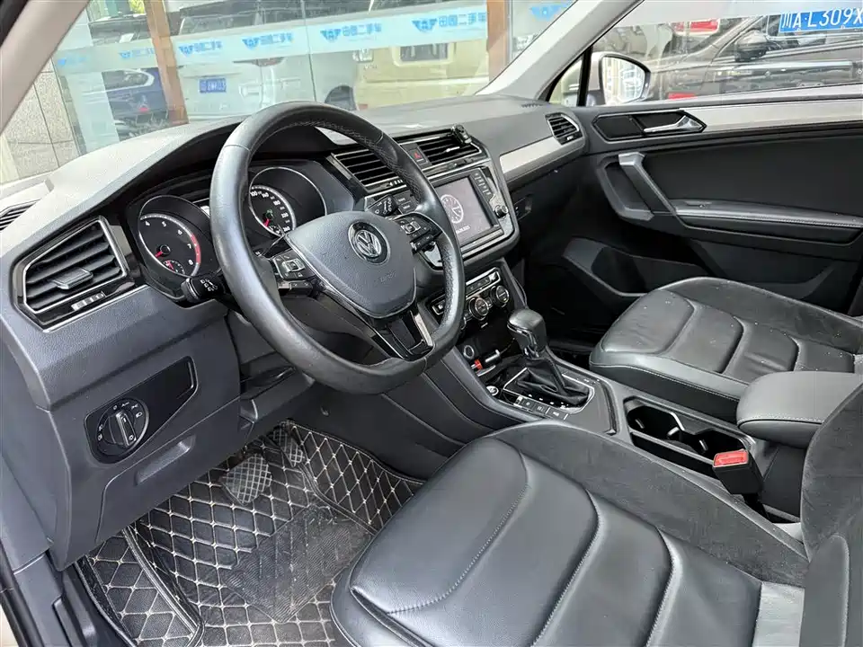 Volkswagen Tiguan L