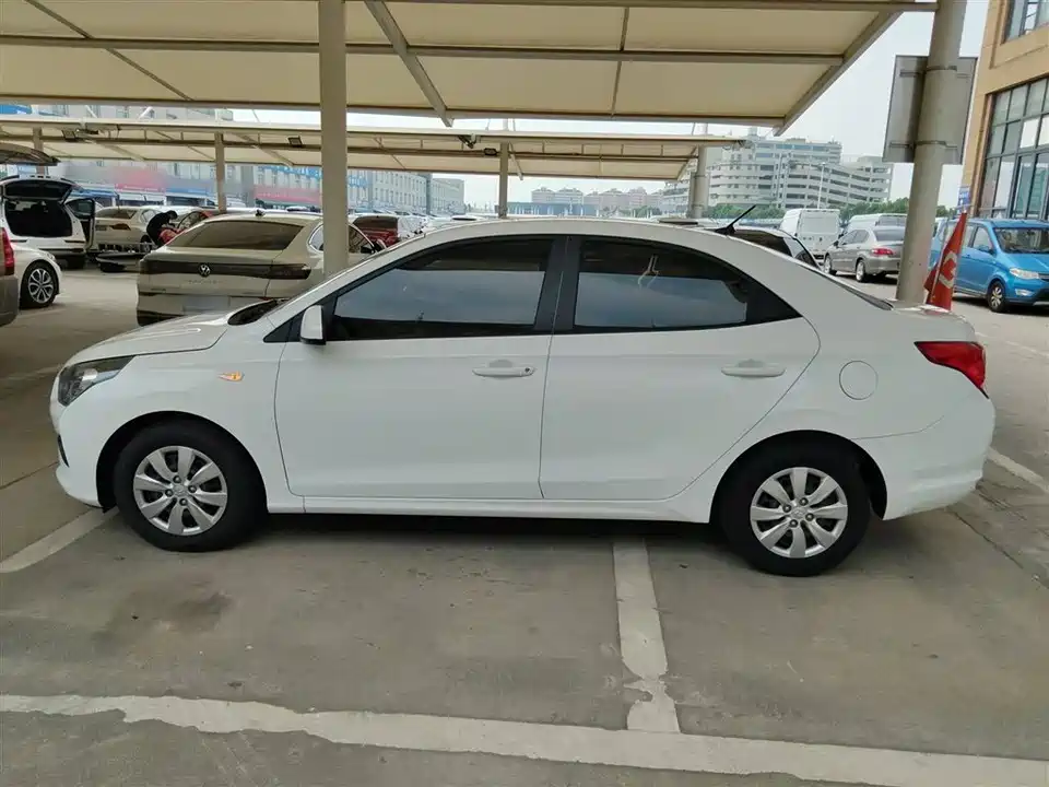Hyundai Rena