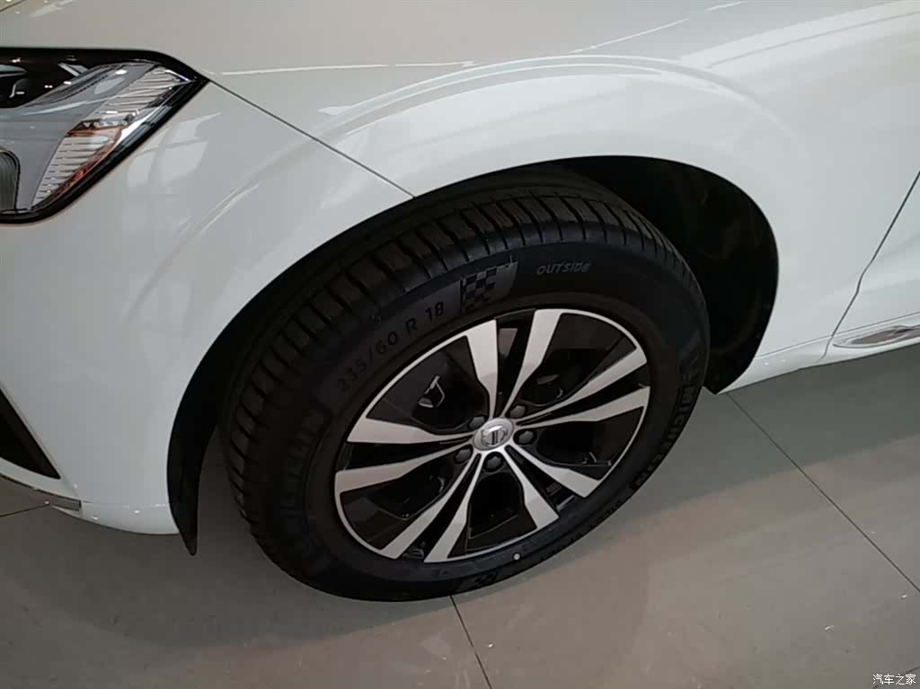Volvo XC60, 2026 23
