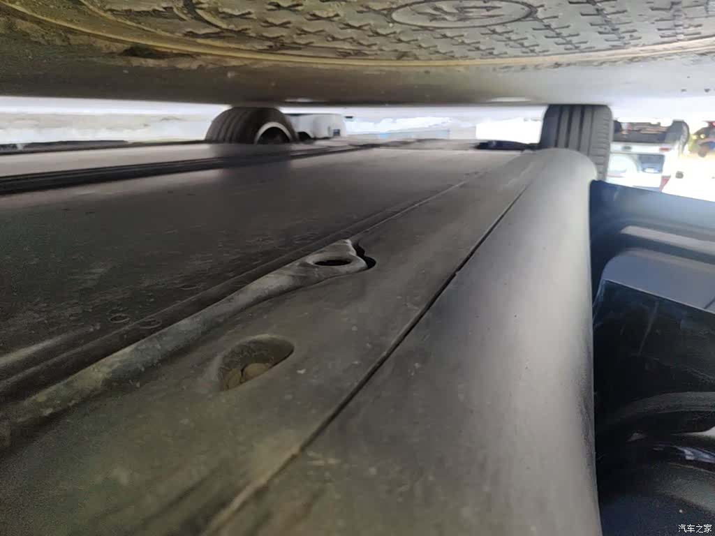 Tesla Model Y, 2023 22