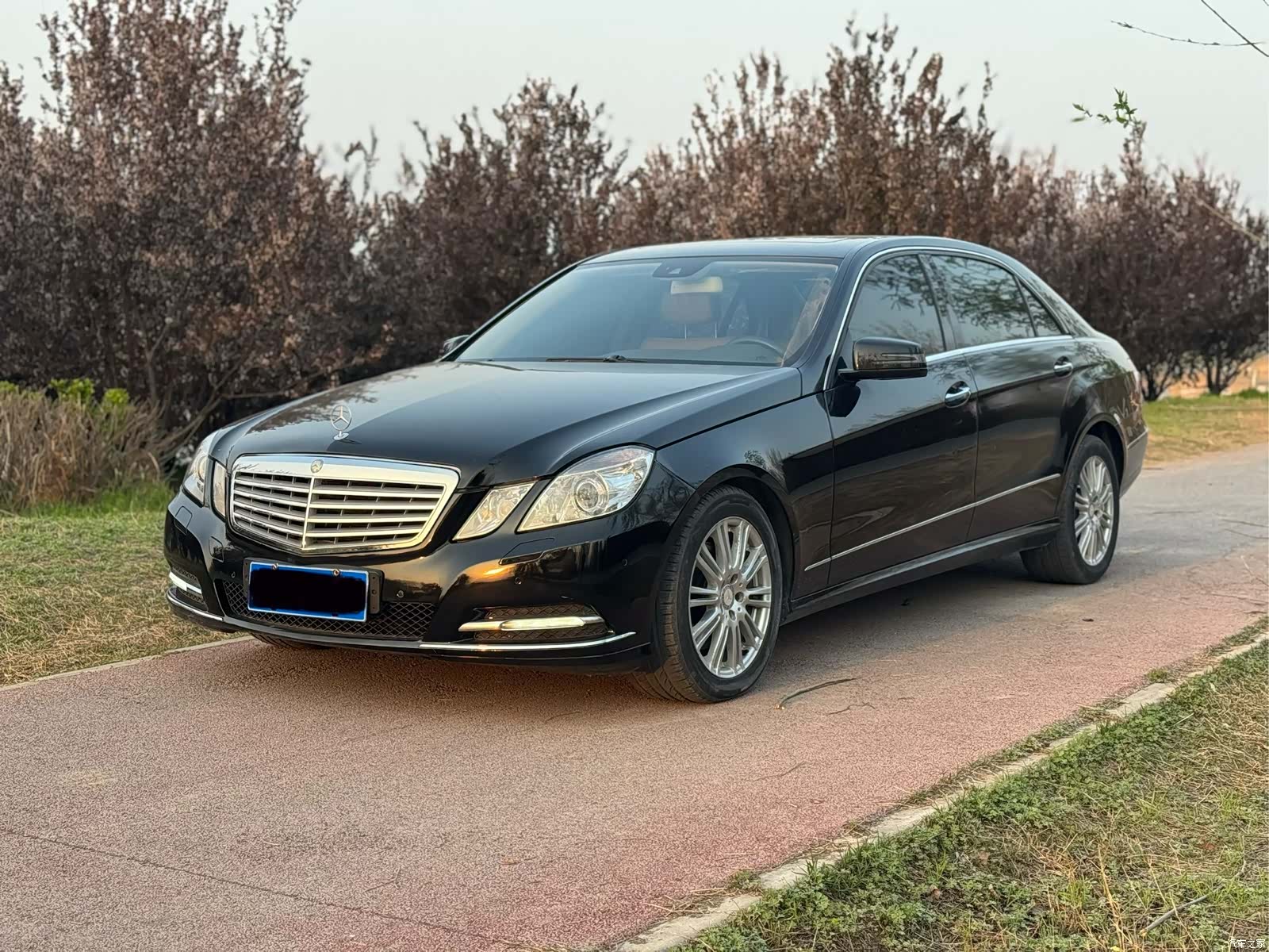 Mercedes-Benz E-Class, 2012 1