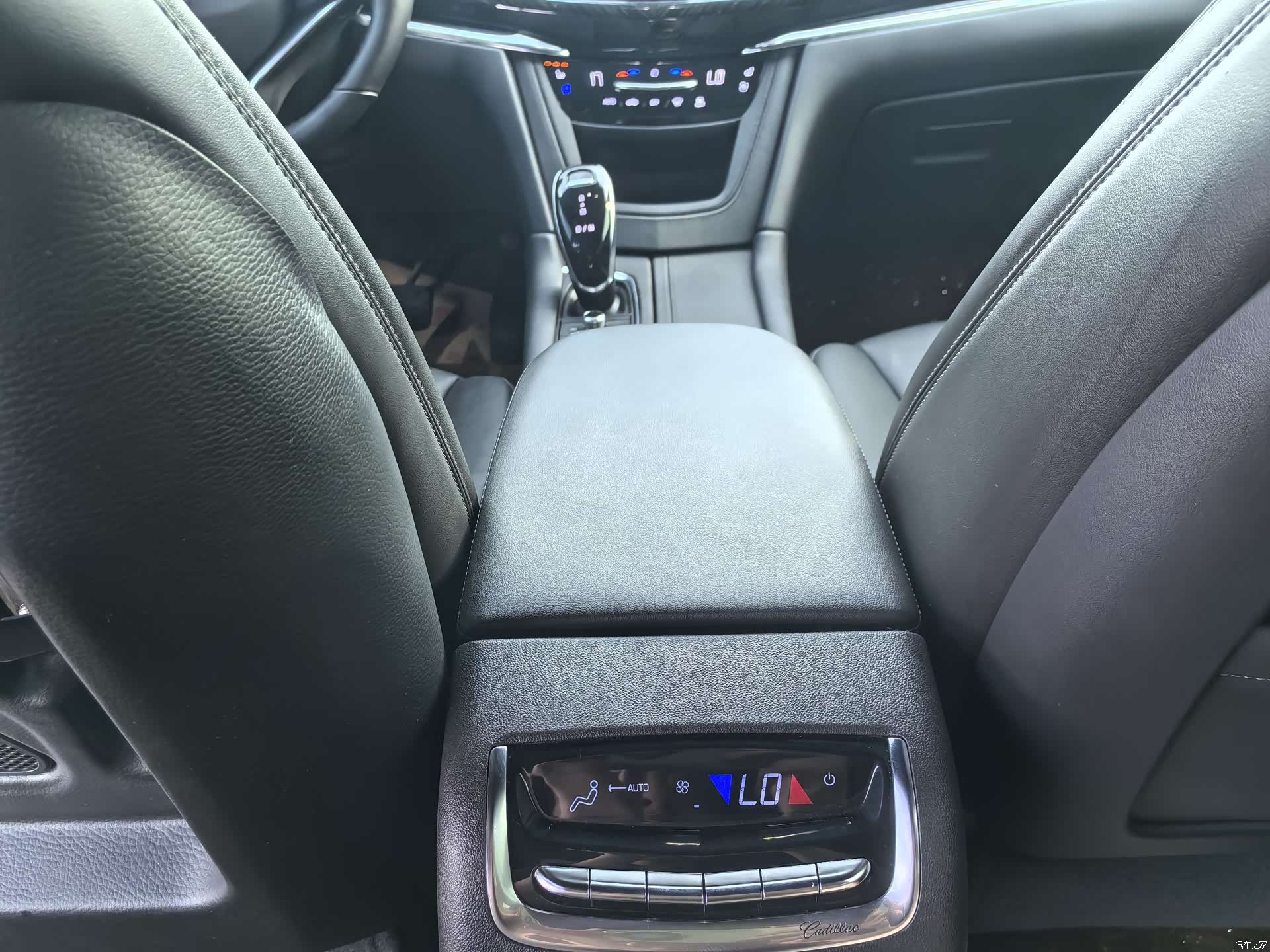 Cadillac XT6, 2021 10