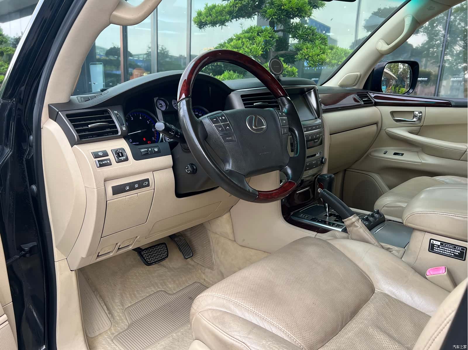 Lexus LX, 2008 2