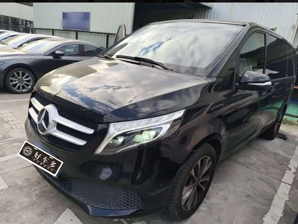 Mercedes-Benz V-class