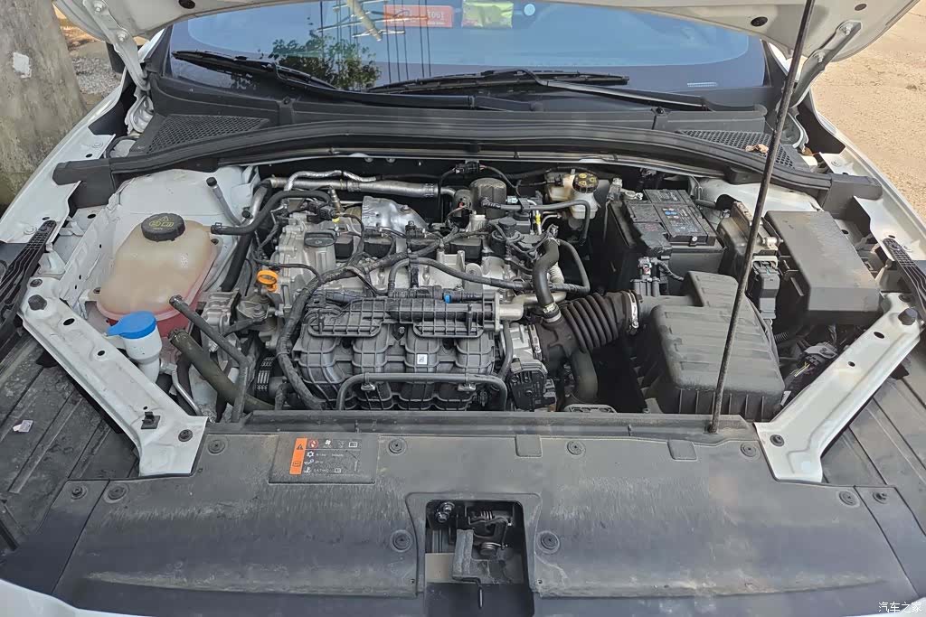 MG MG5, 2025 10