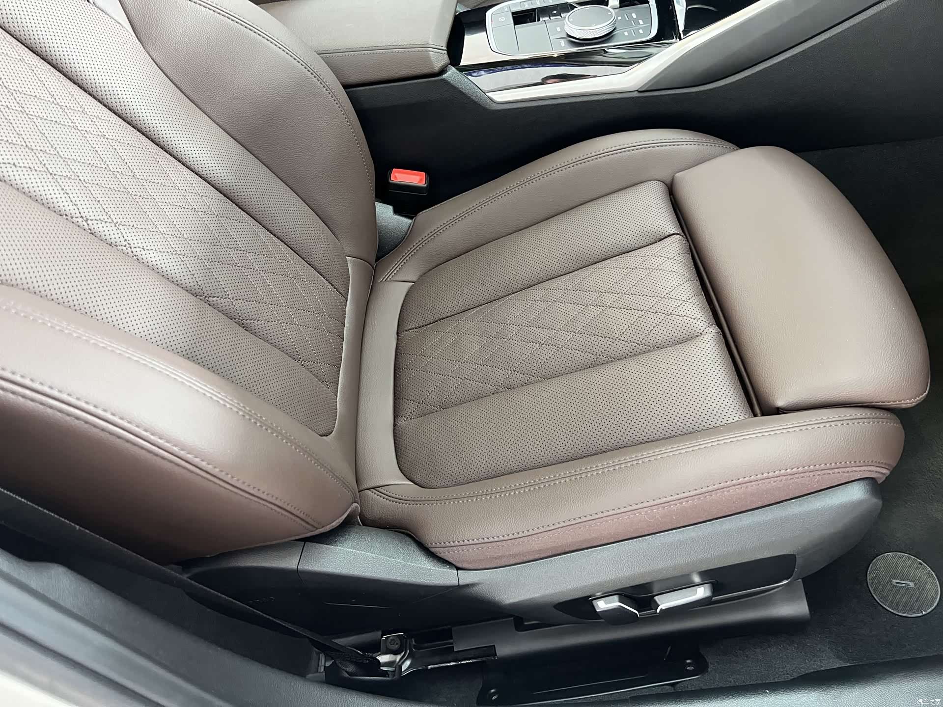 BMW 3 Series, 2024 20
