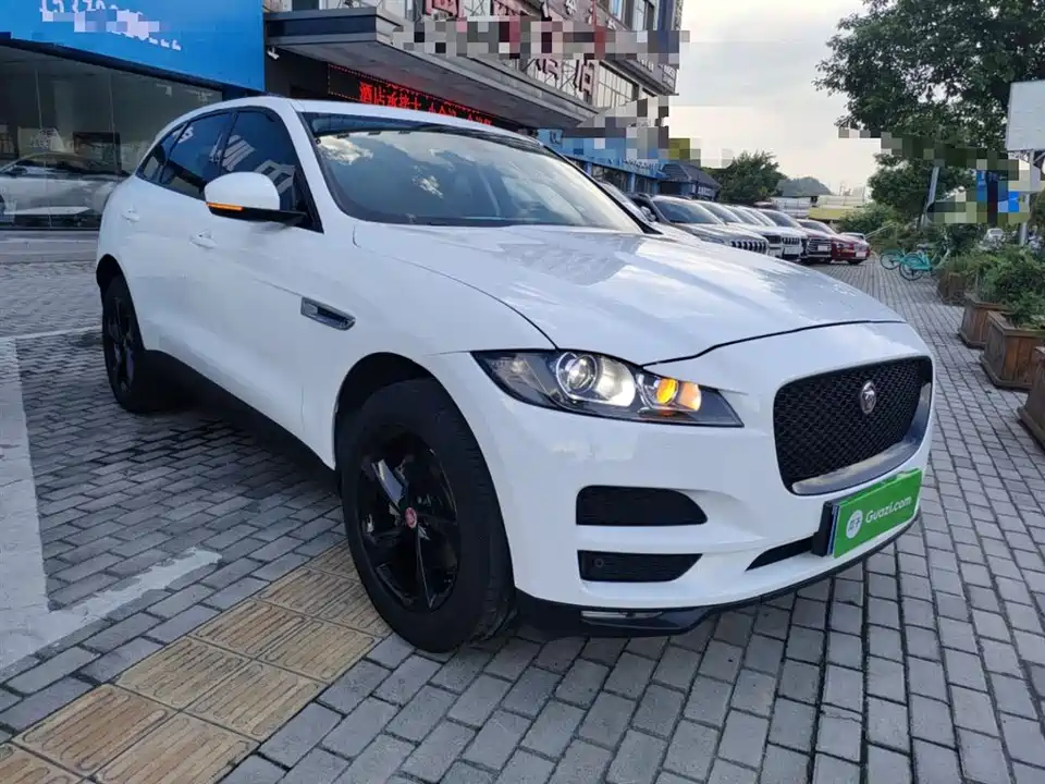 Jaguar F-PACE