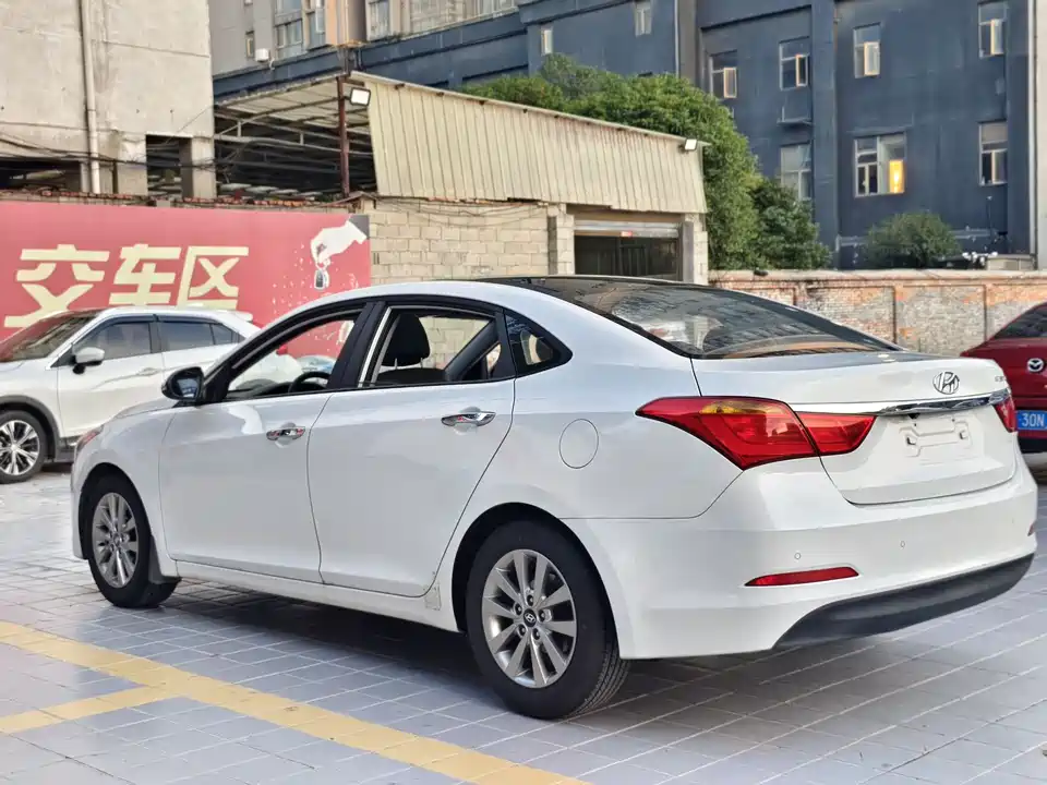 Hyundai Name picture