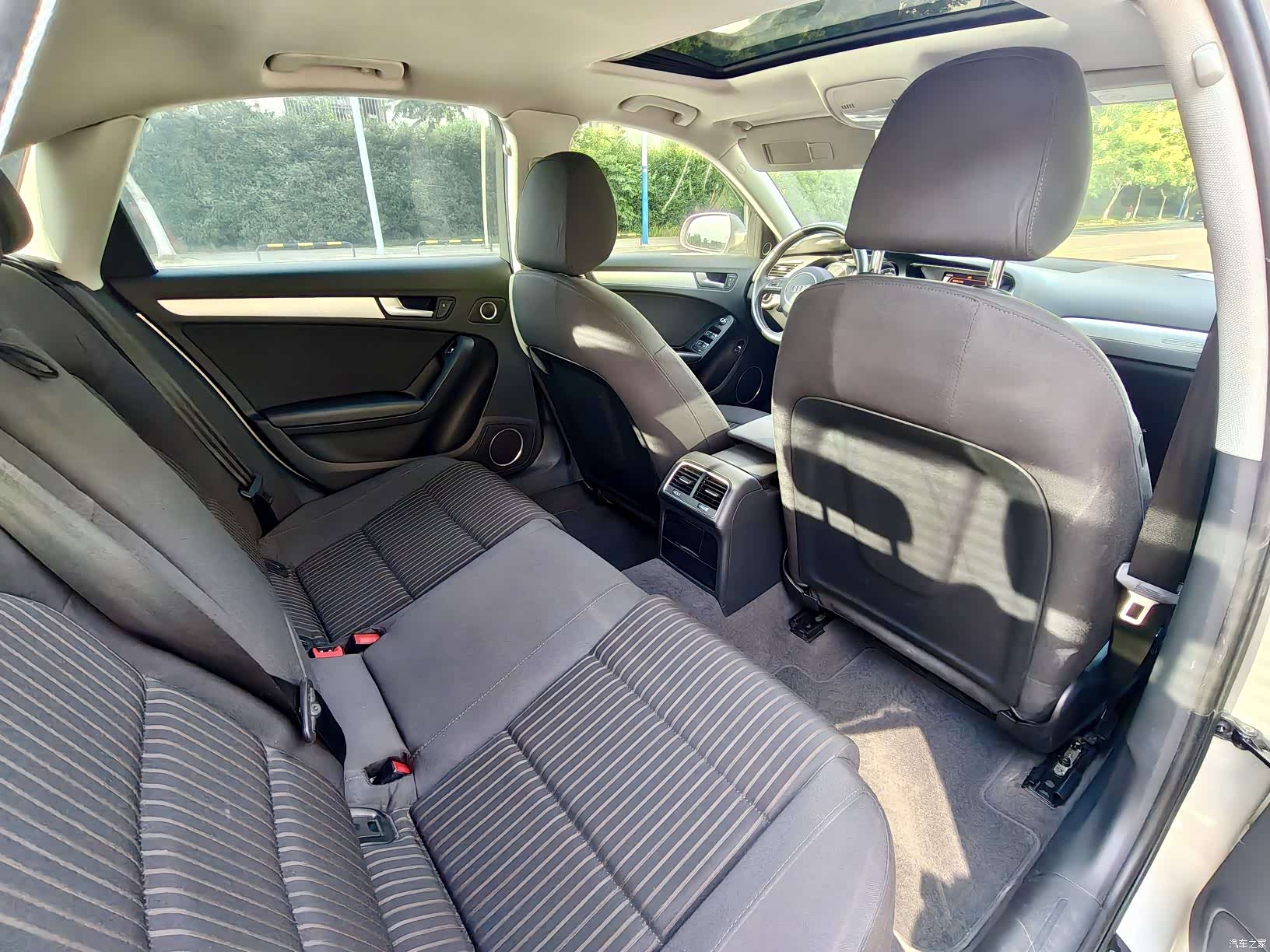Audi A4L, 2016 10