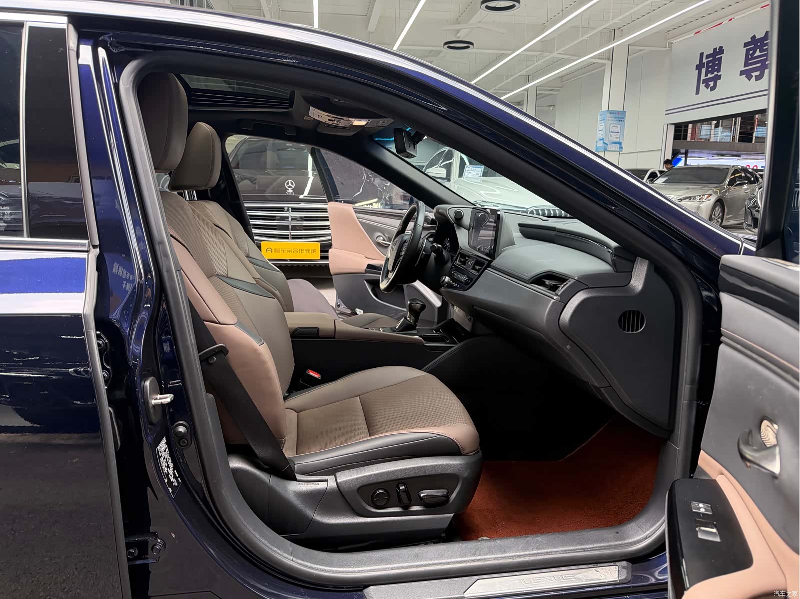 Lexus ES, 2024 16