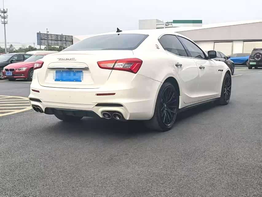 Maserati Ghibli