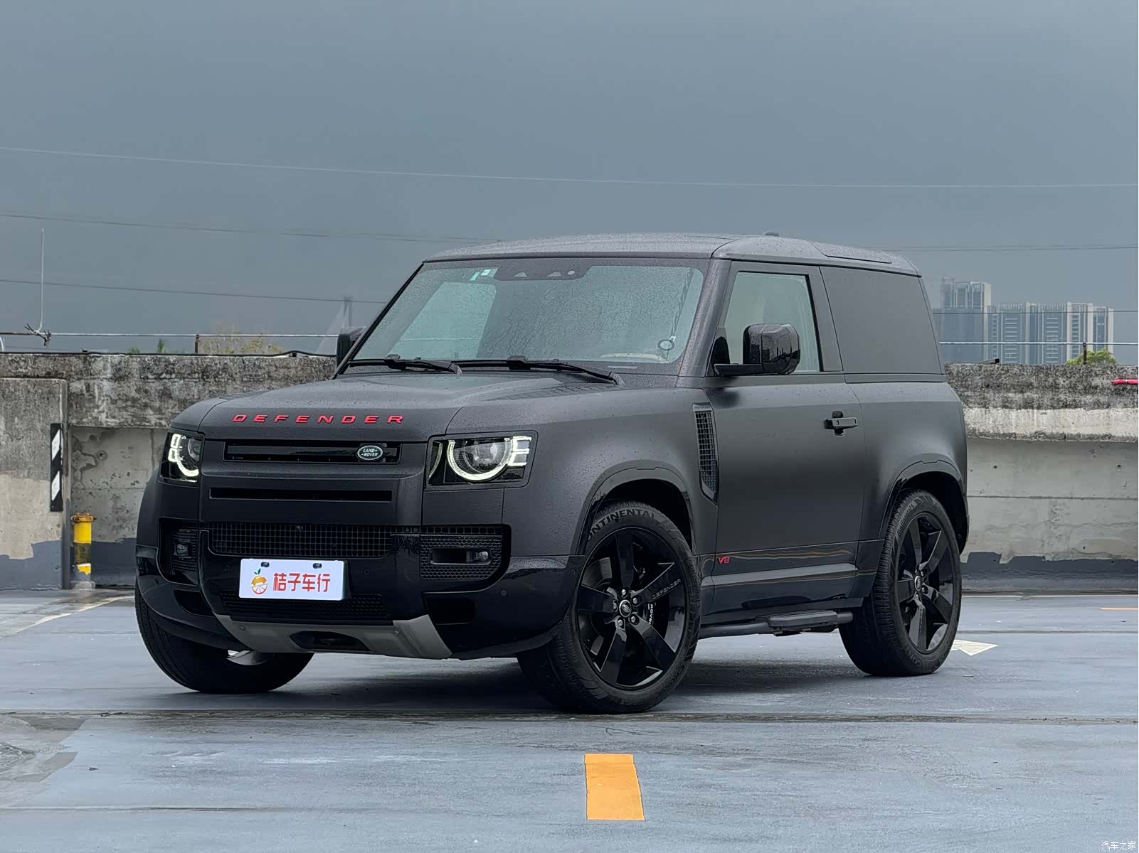 Land Rover Defender, 2024 1