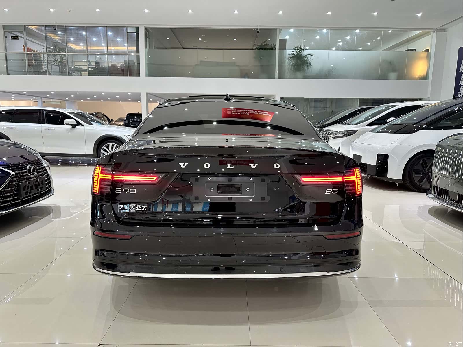 Volvo S90, 2025 все фото