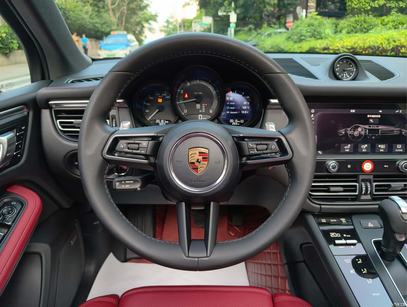Porsche Macan, 2022 14