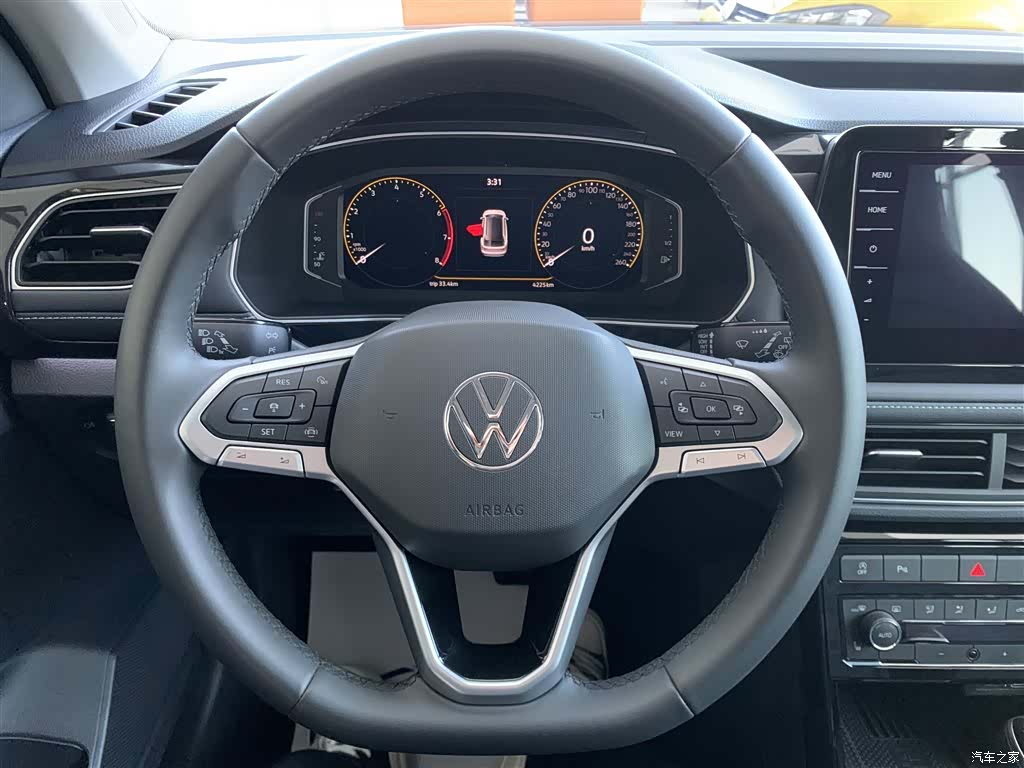 Volkswagen Tharu, 2024 4