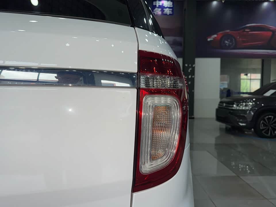 Ford Explorer Ford Explorer