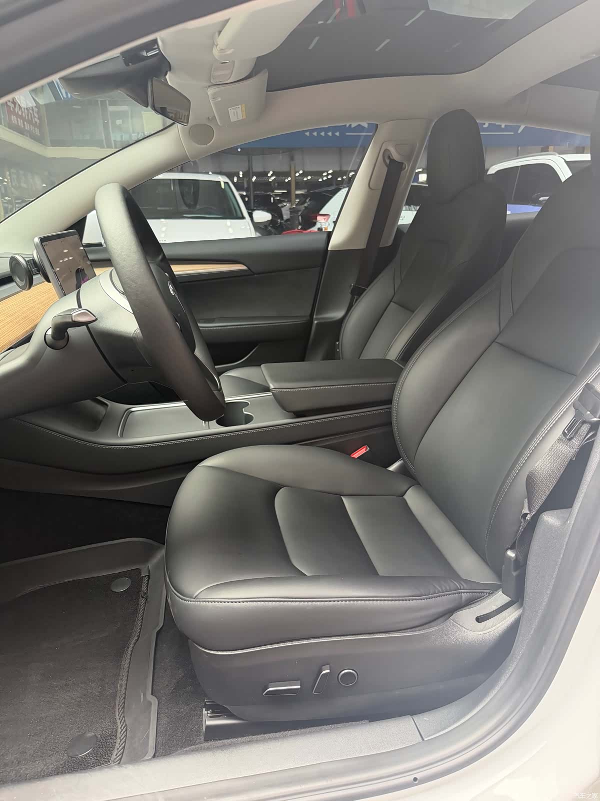 Tesla Model 3, 2022 7