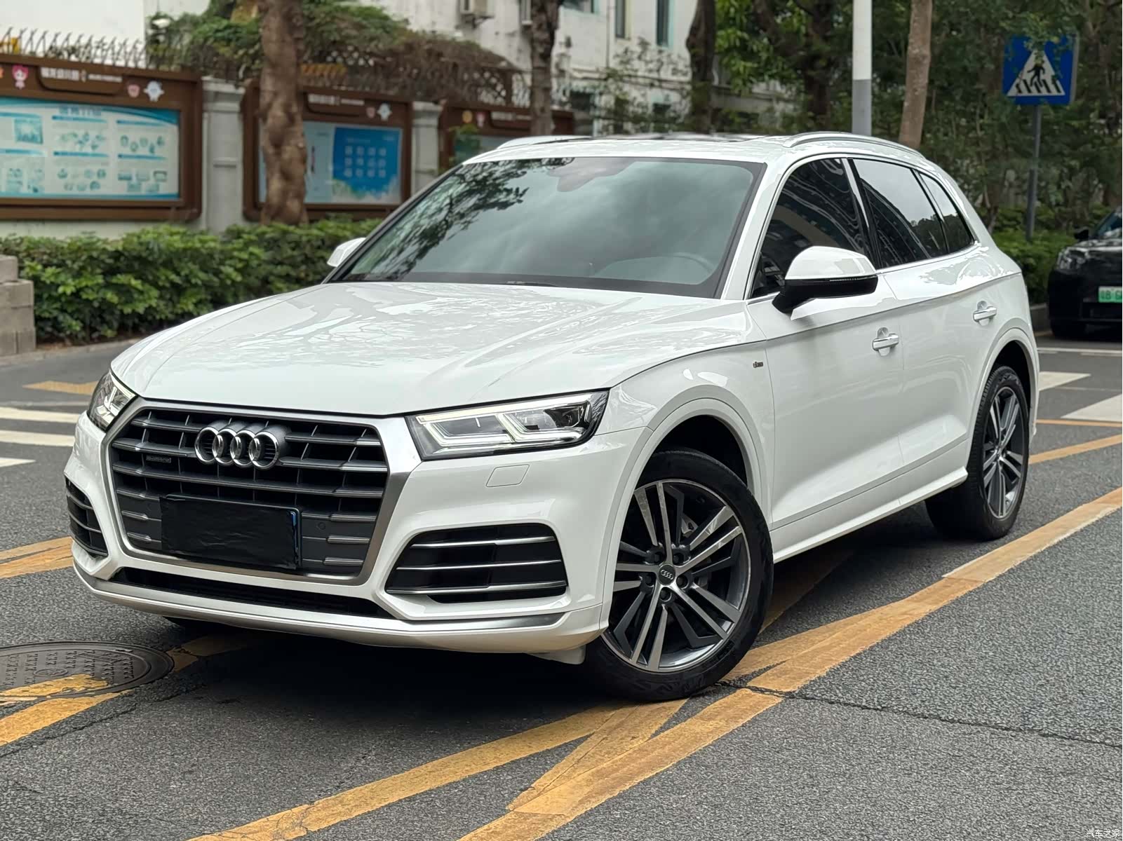Audi Q5L, 2021 1
