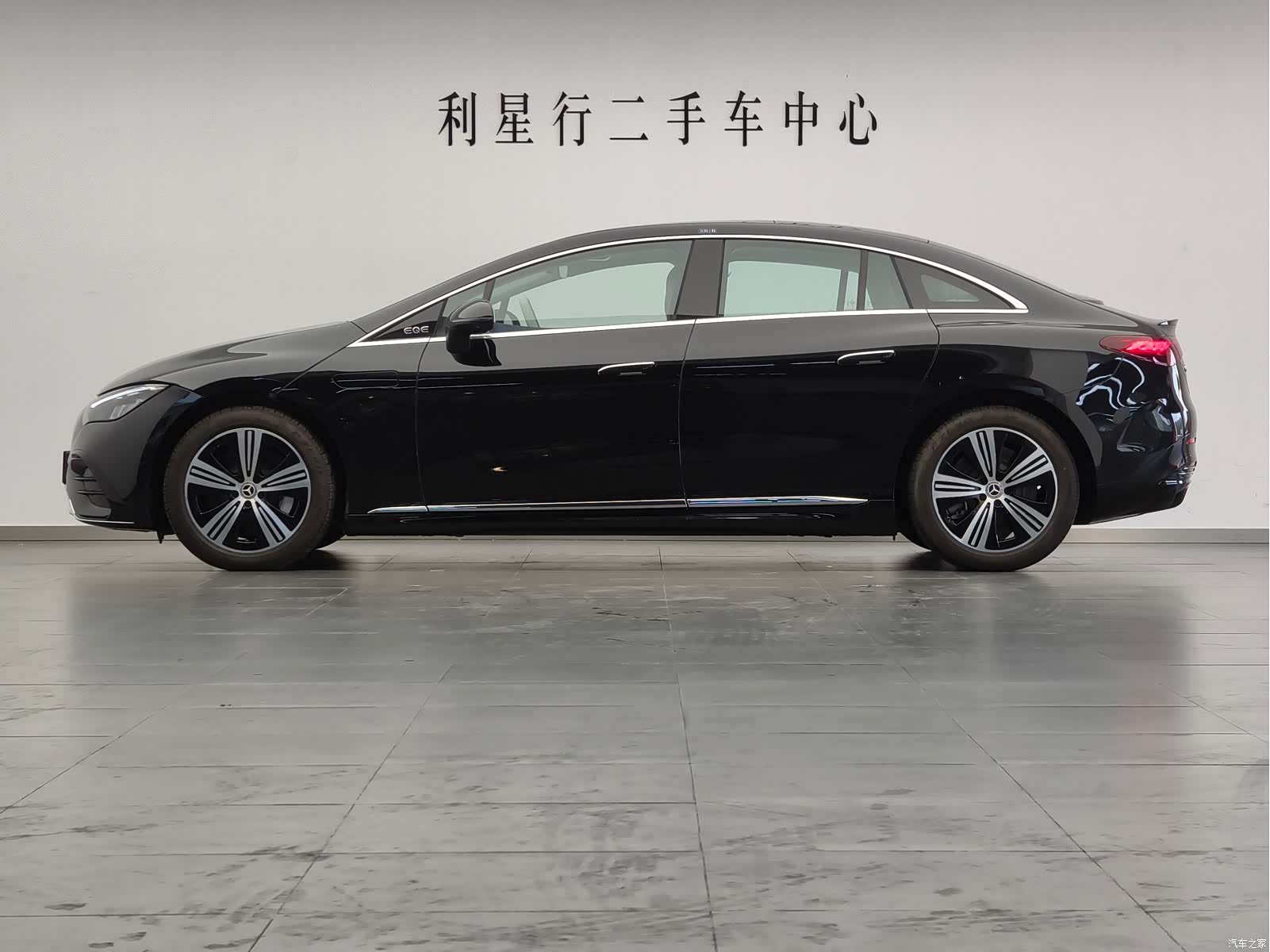 Mercedes-Benz EQE, 2025 8