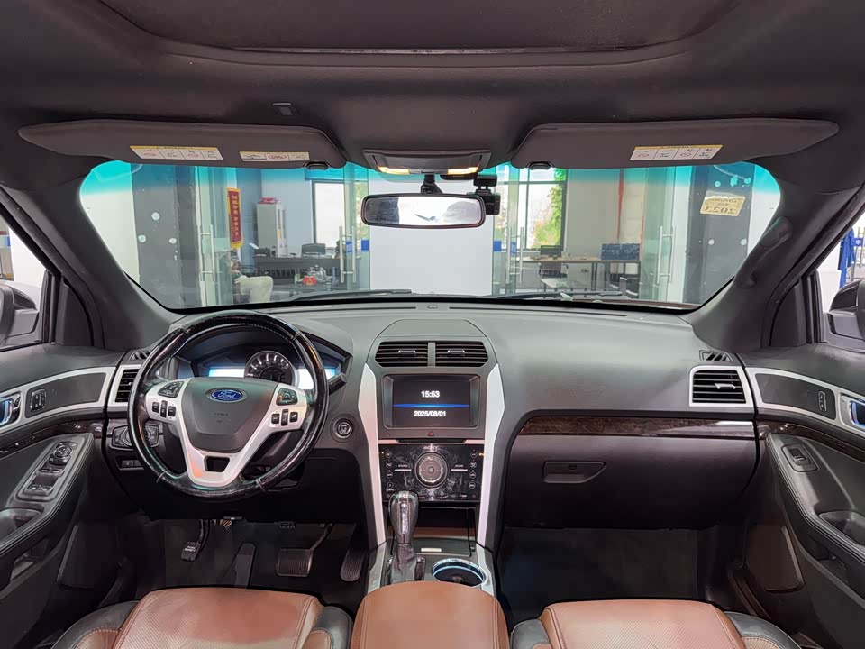 Ford Explorer Ford Explorer