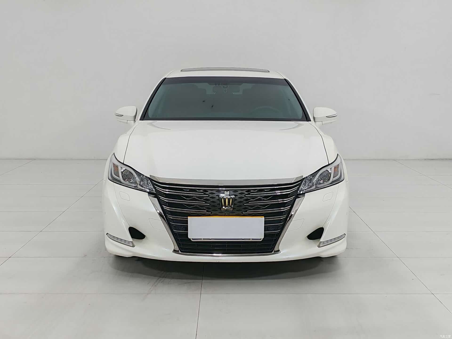 Toyota Crown, 2018 7
