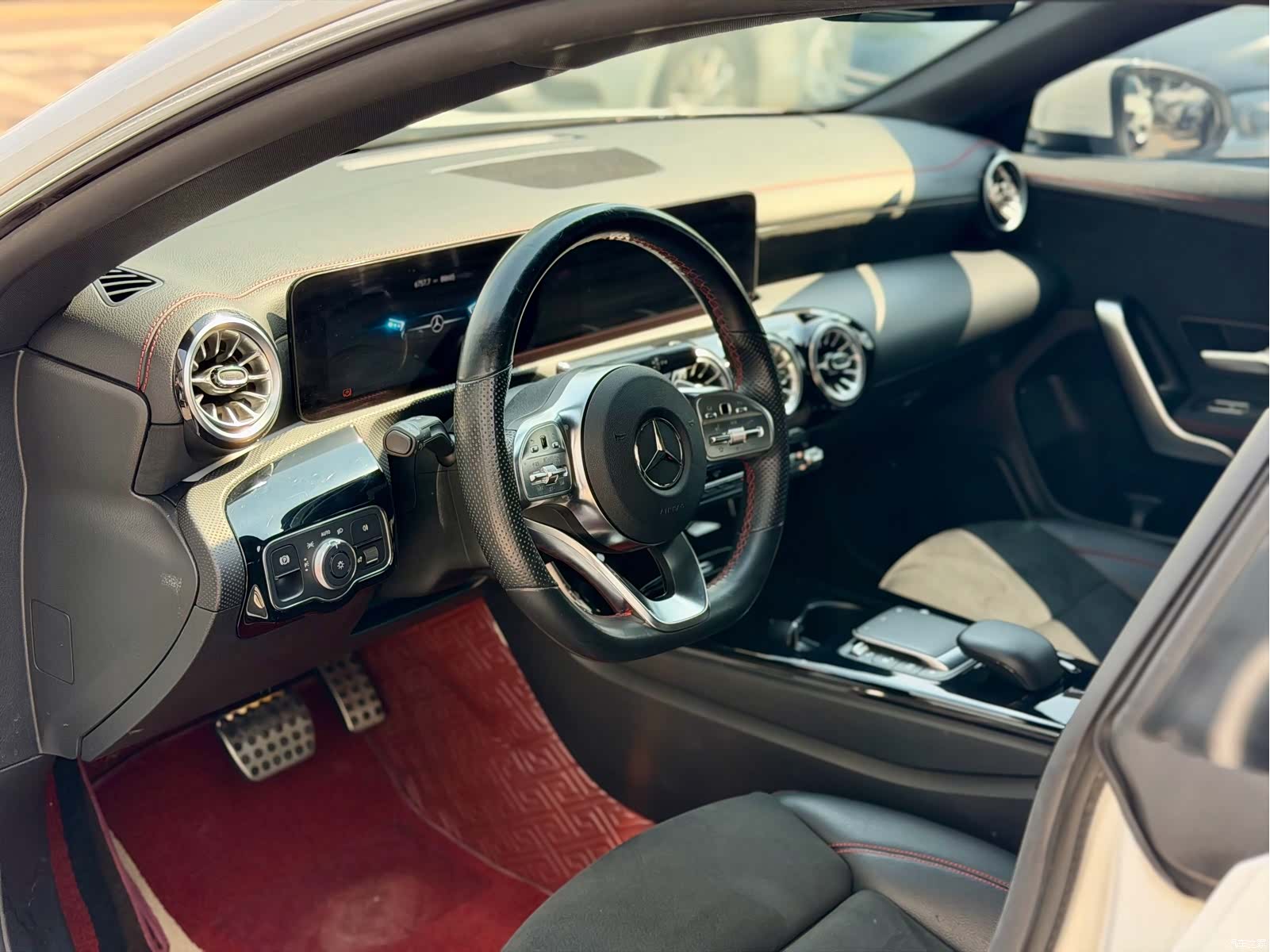 Mercedes-Benz CLA, 2022 13