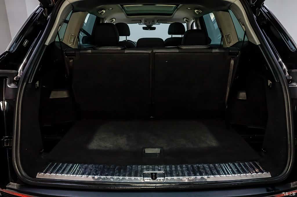 Audi Q6, 2024 6