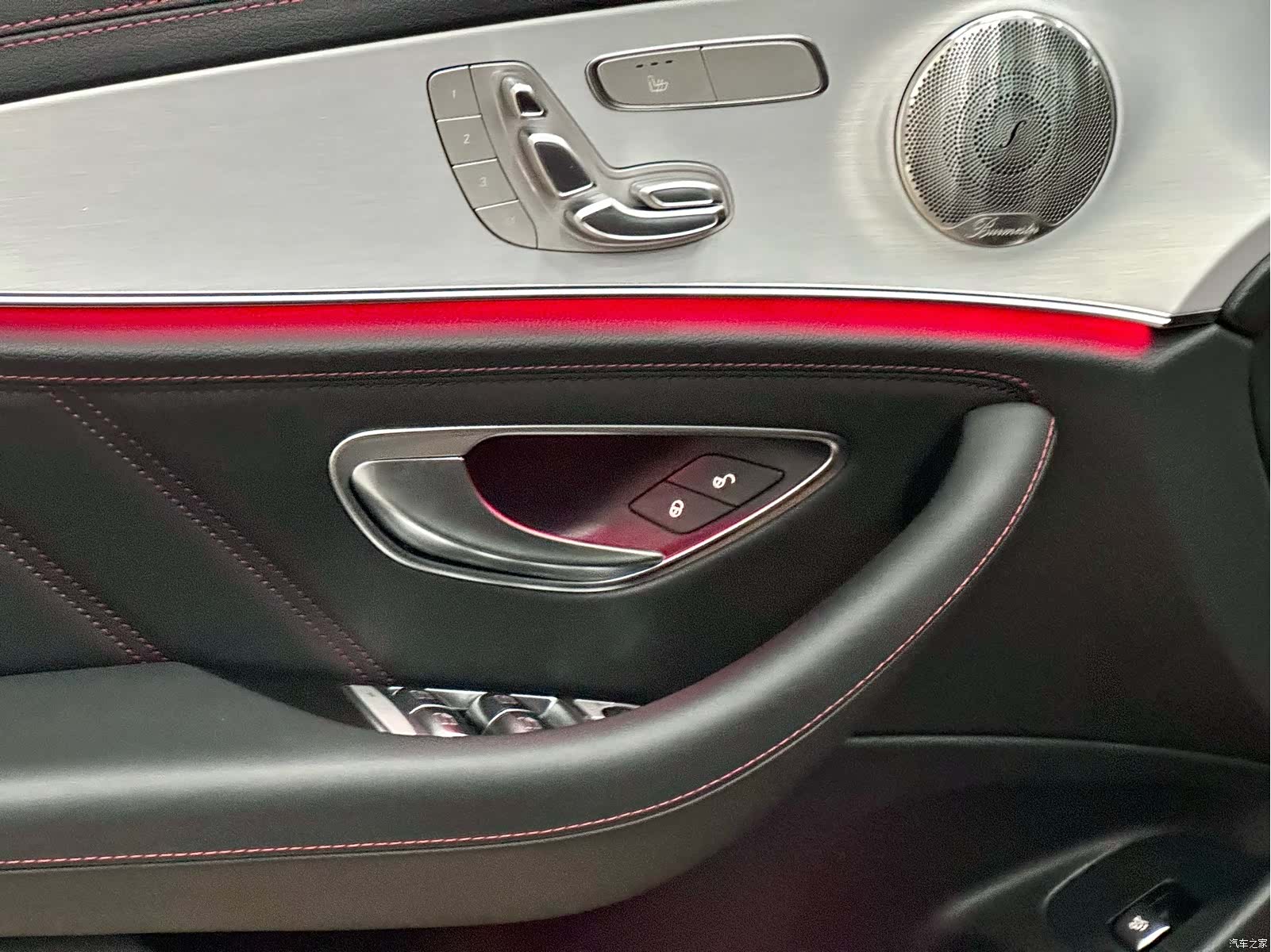 Mercedes-Benz E-Class, 2023 18