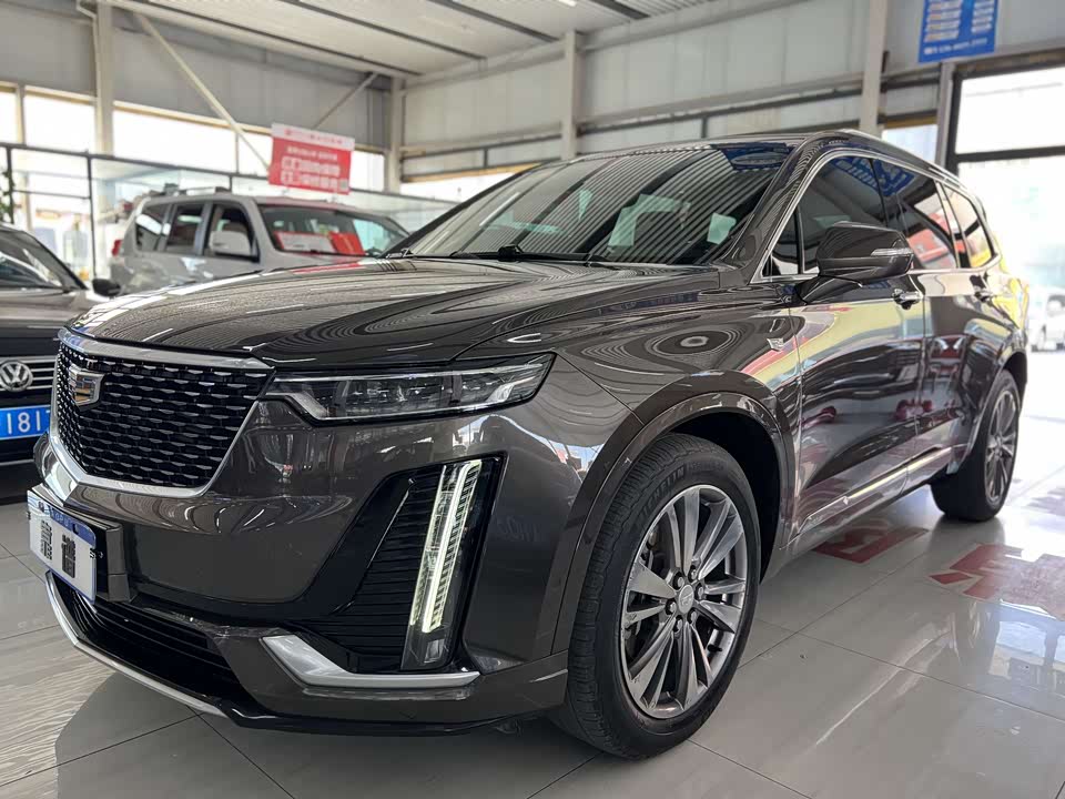 Cadillac XT6