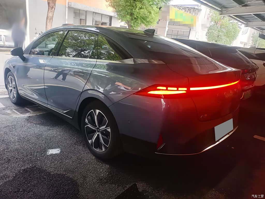 Xpeng P5, 2022 9