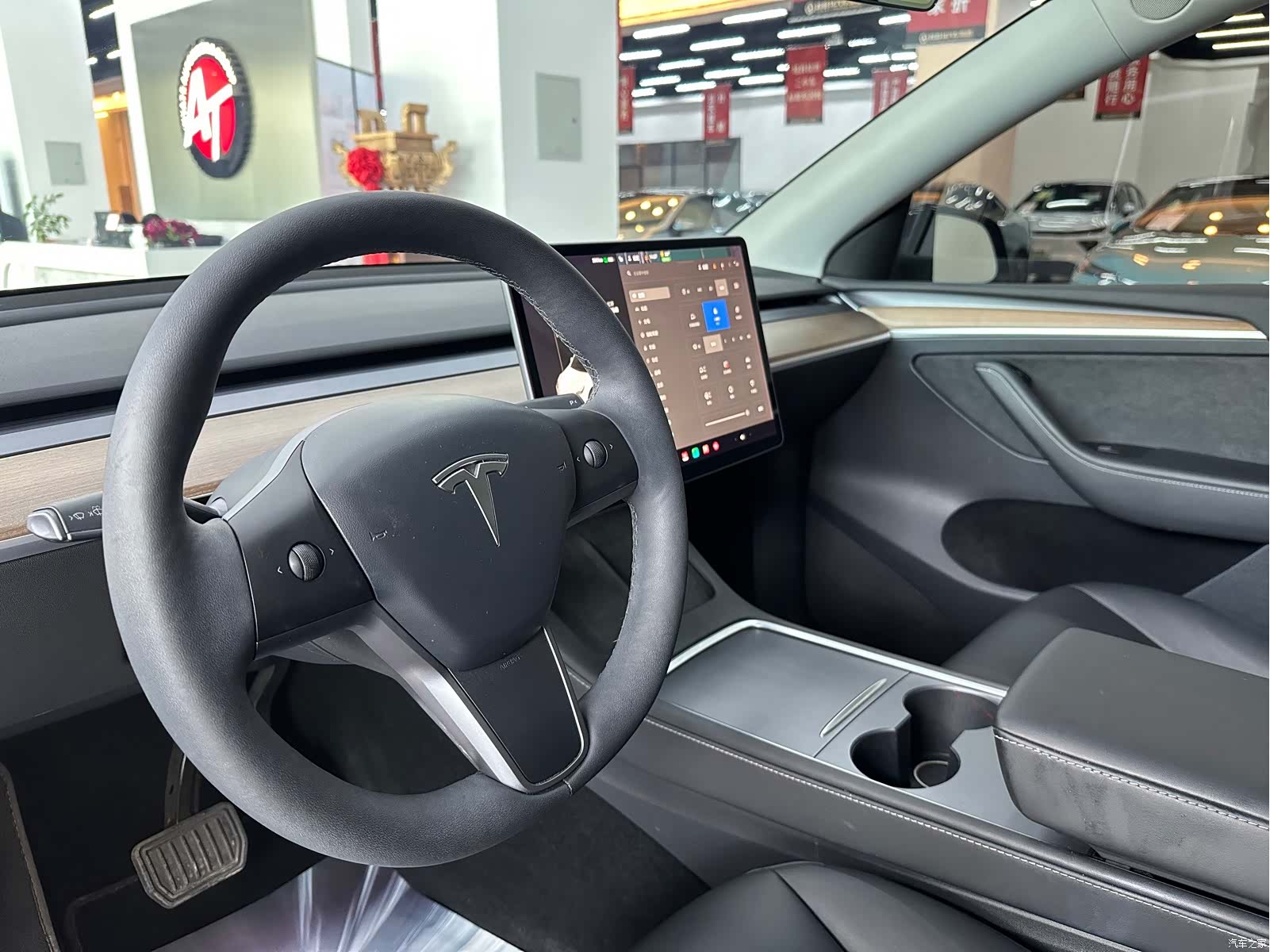 Tesla Model Y, 2021 15