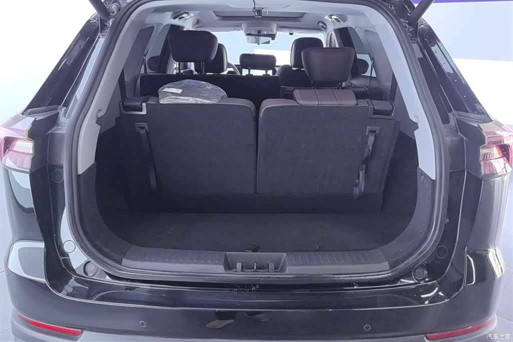 Chery Tiggo 8, 2024 4