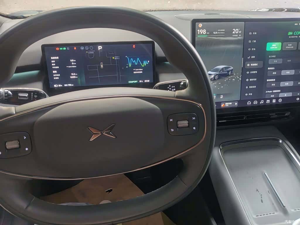 Xpeng P7, 2025 все фото