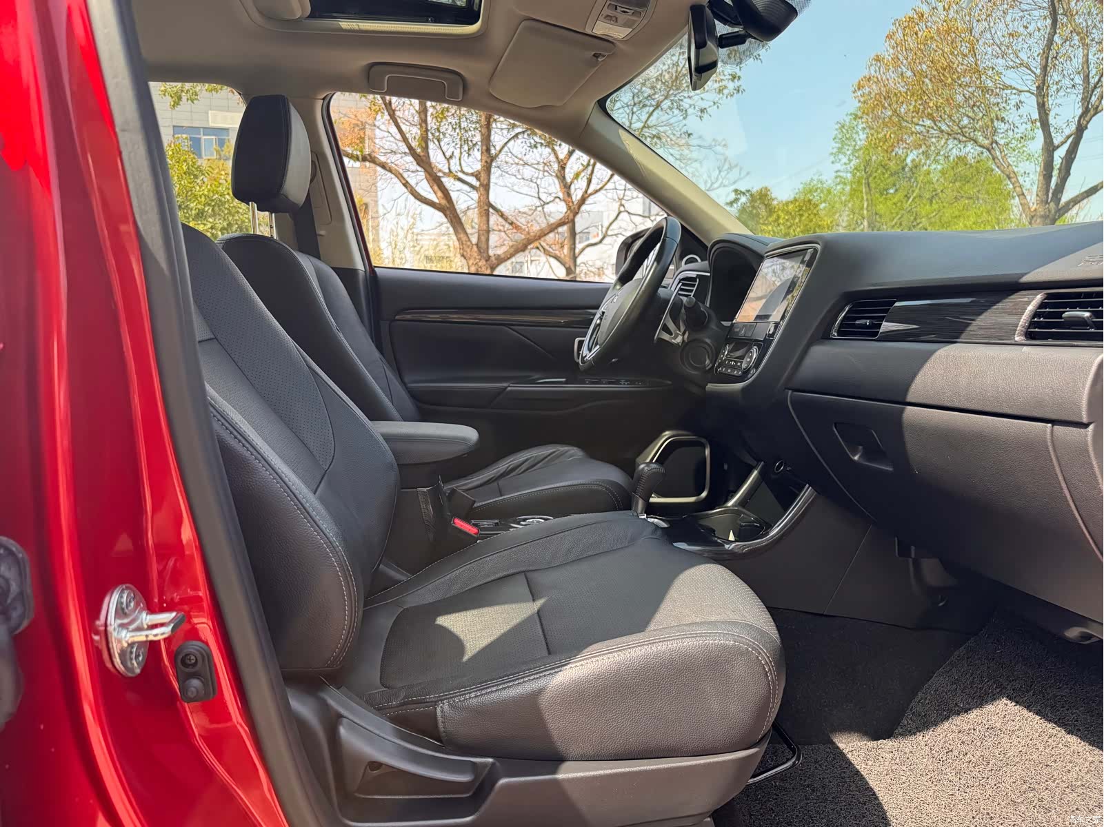 Mitsubishi Outlander, 2017 19