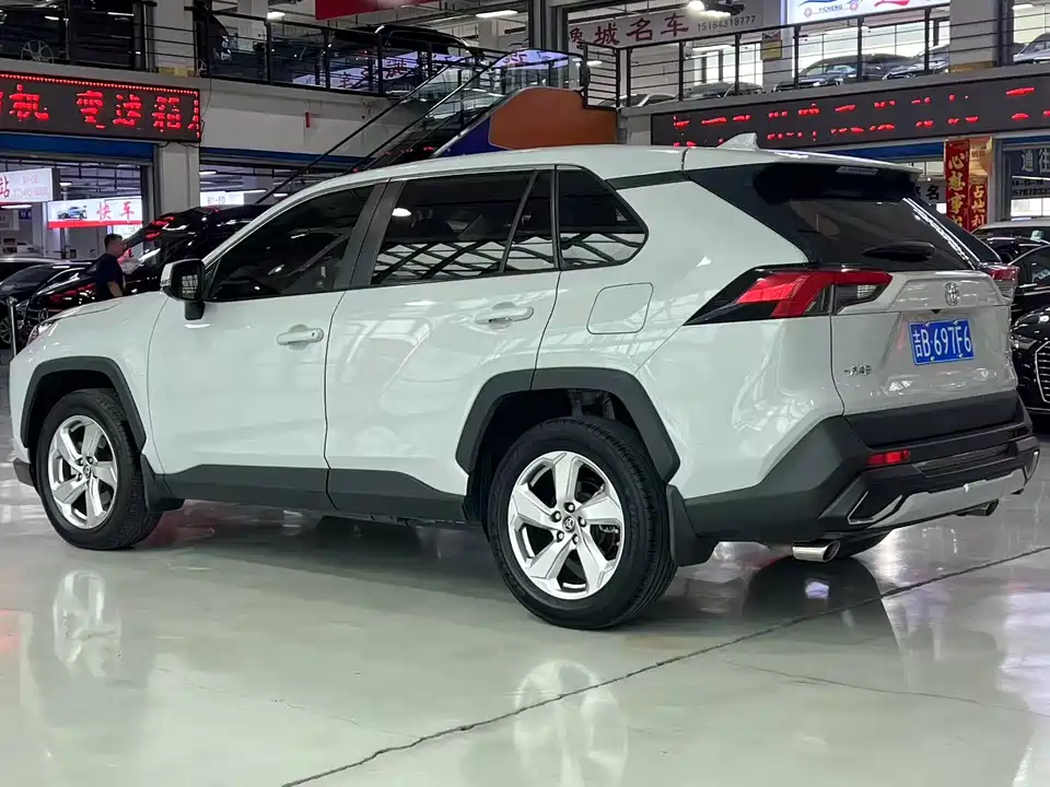 Toyota RAV4 Rongfang