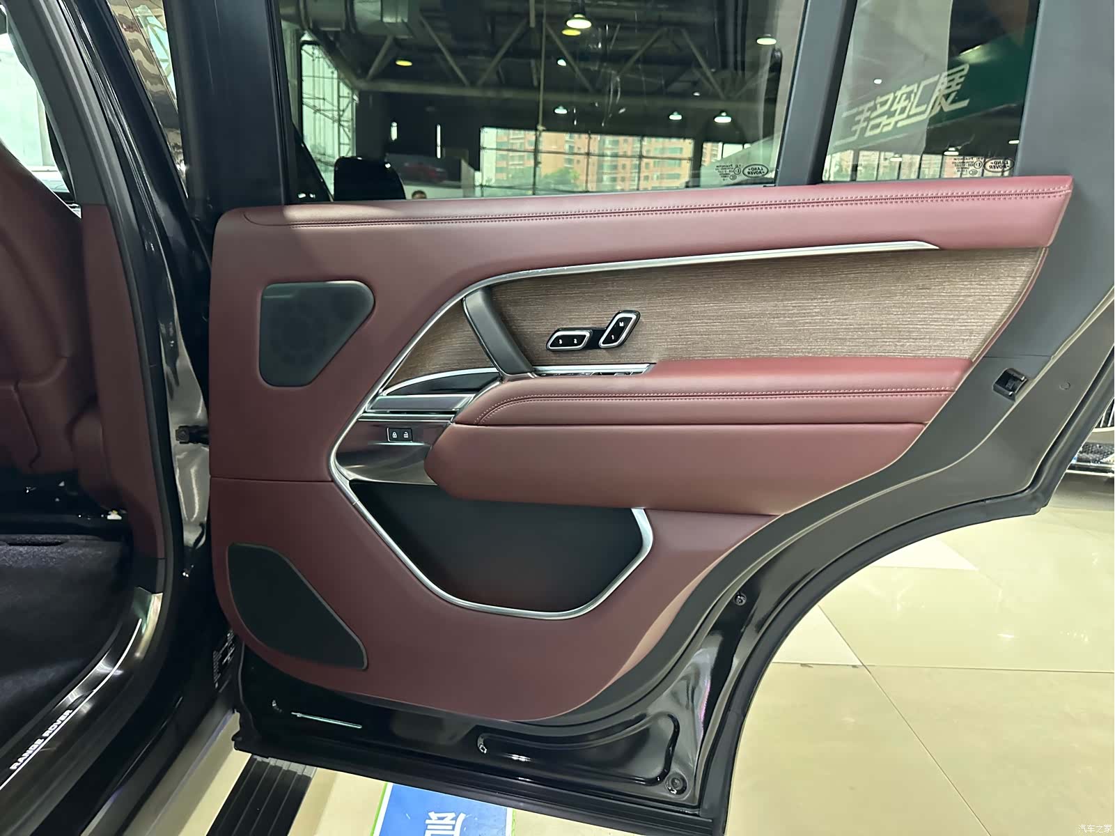 Land Rover Range Rover, 2025 13
