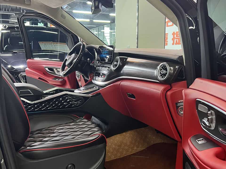 Mercedes-Benz V-class