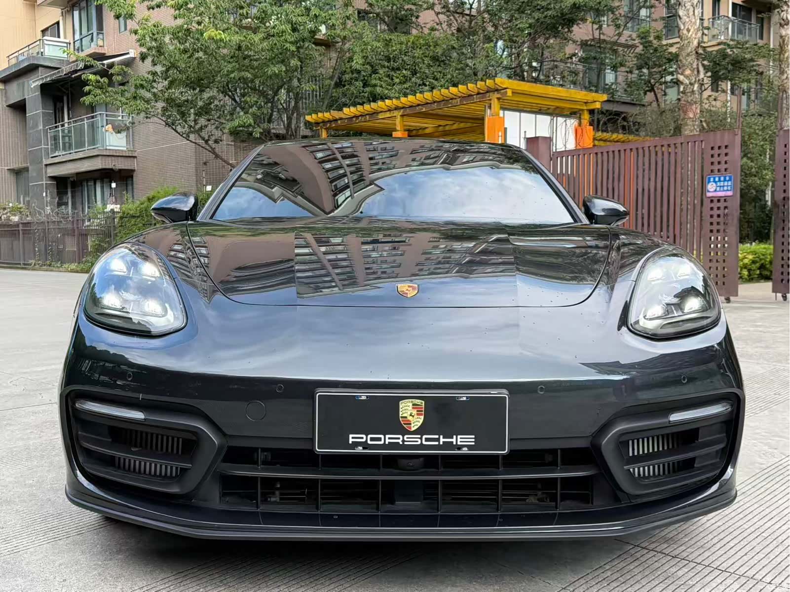 Porsche Panamera, 2023 3