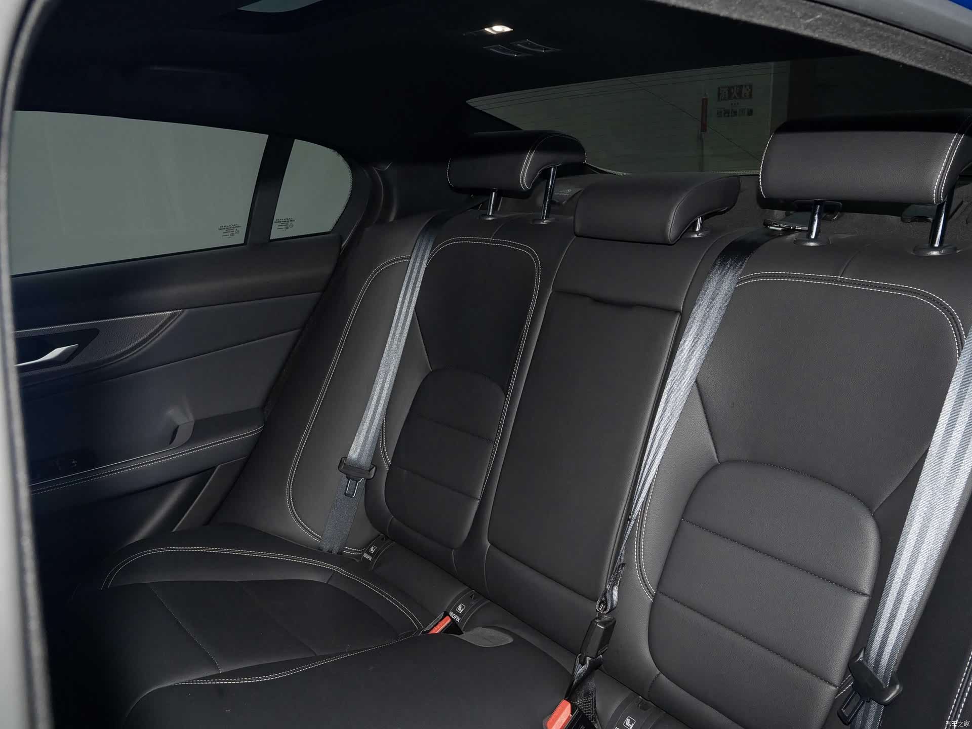 Land Rover XEL, 2021 10