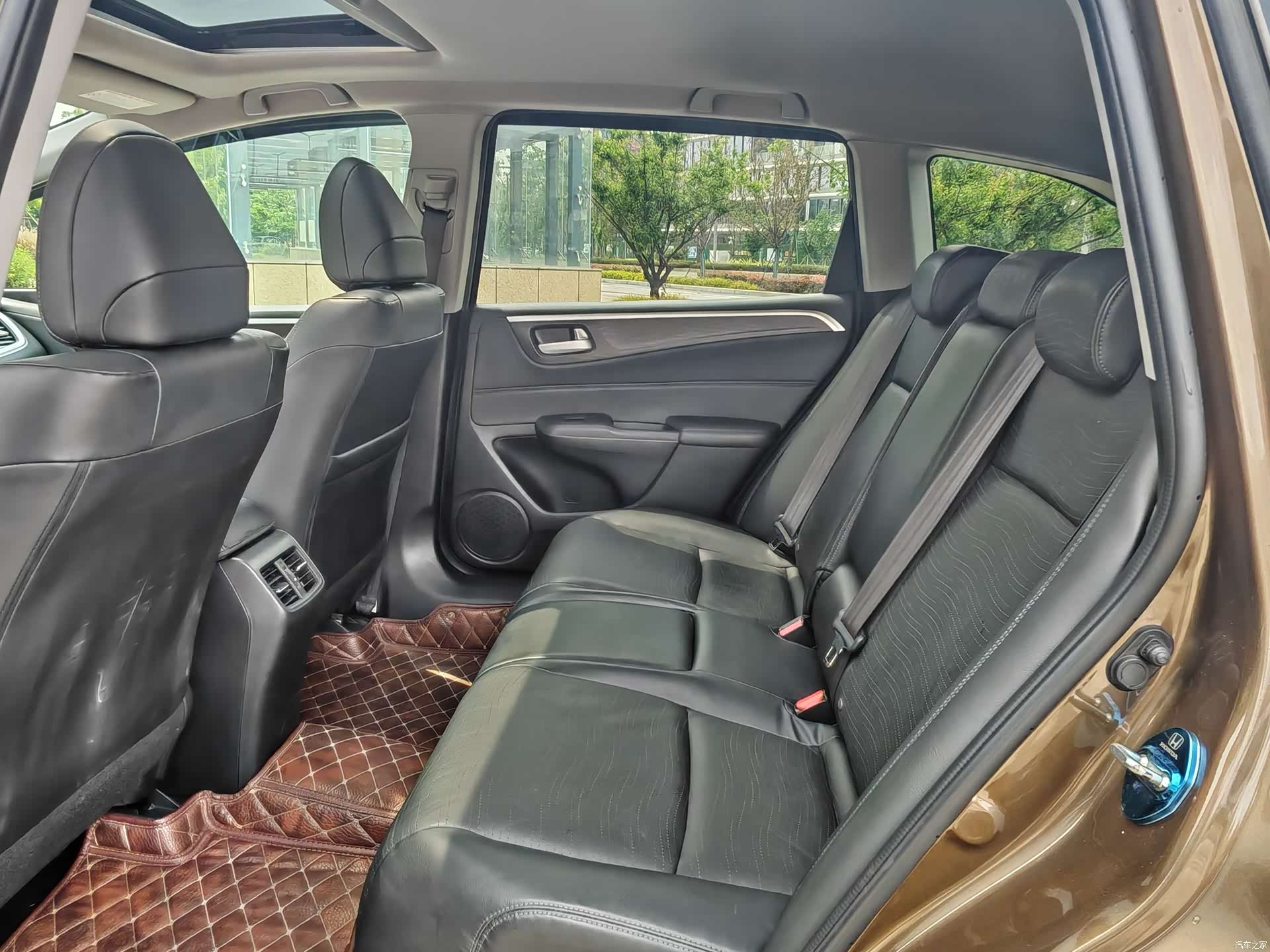 Honda Jade, 2015 10